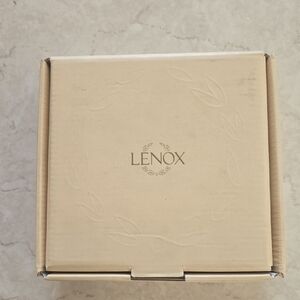 Lenox Cream Decorative Jewelry/Trinket Box with Gold Logo